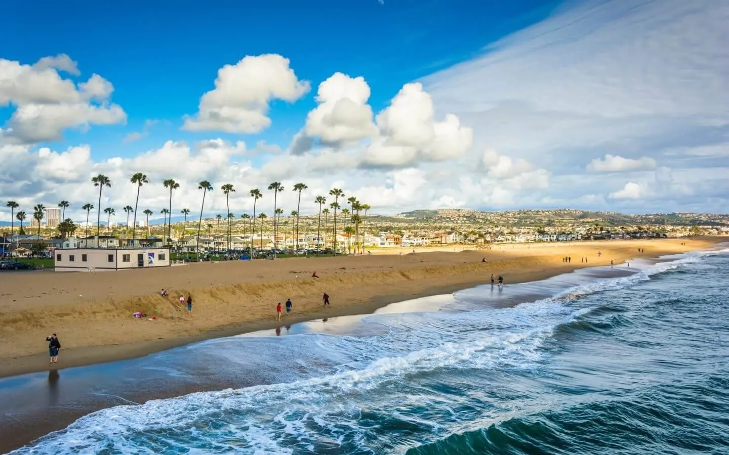 Costa Mesa home laundry room dryer and washer repair technician